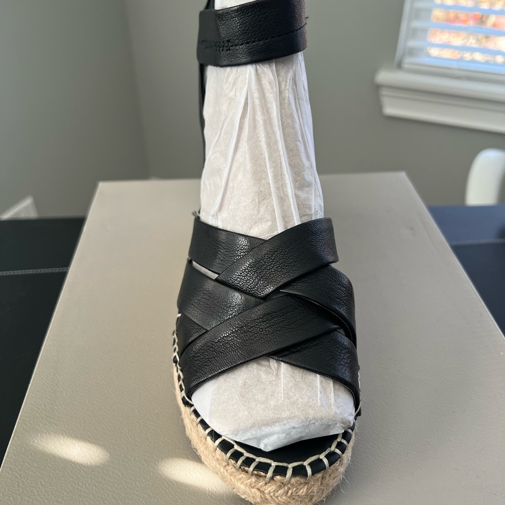 Franco Sarto size 9 Camina